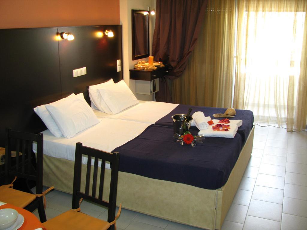 Villa Kokkinos Potós Rom bilde