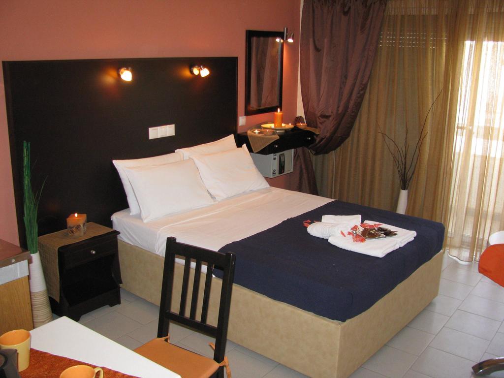 Villa Kokkinos Potós Rom bilde